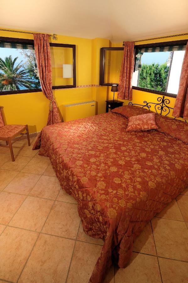 Del Prado Aparthotel Riva Ligure Exterior foto