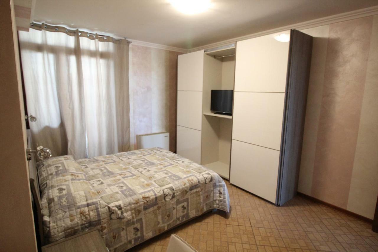 Del Prado Aparthotel Riva Ligure Exterior foto