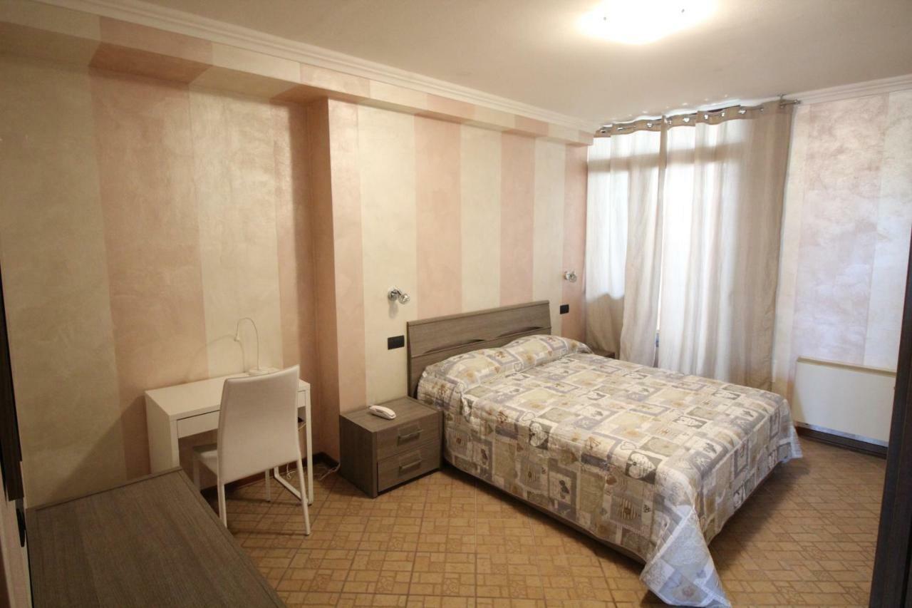 Del Prado Aparthotel Riva Ligure Exterior foto