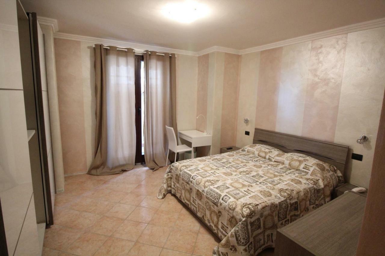 Del Prado Aparthotel Riva Ligure Exterior foto