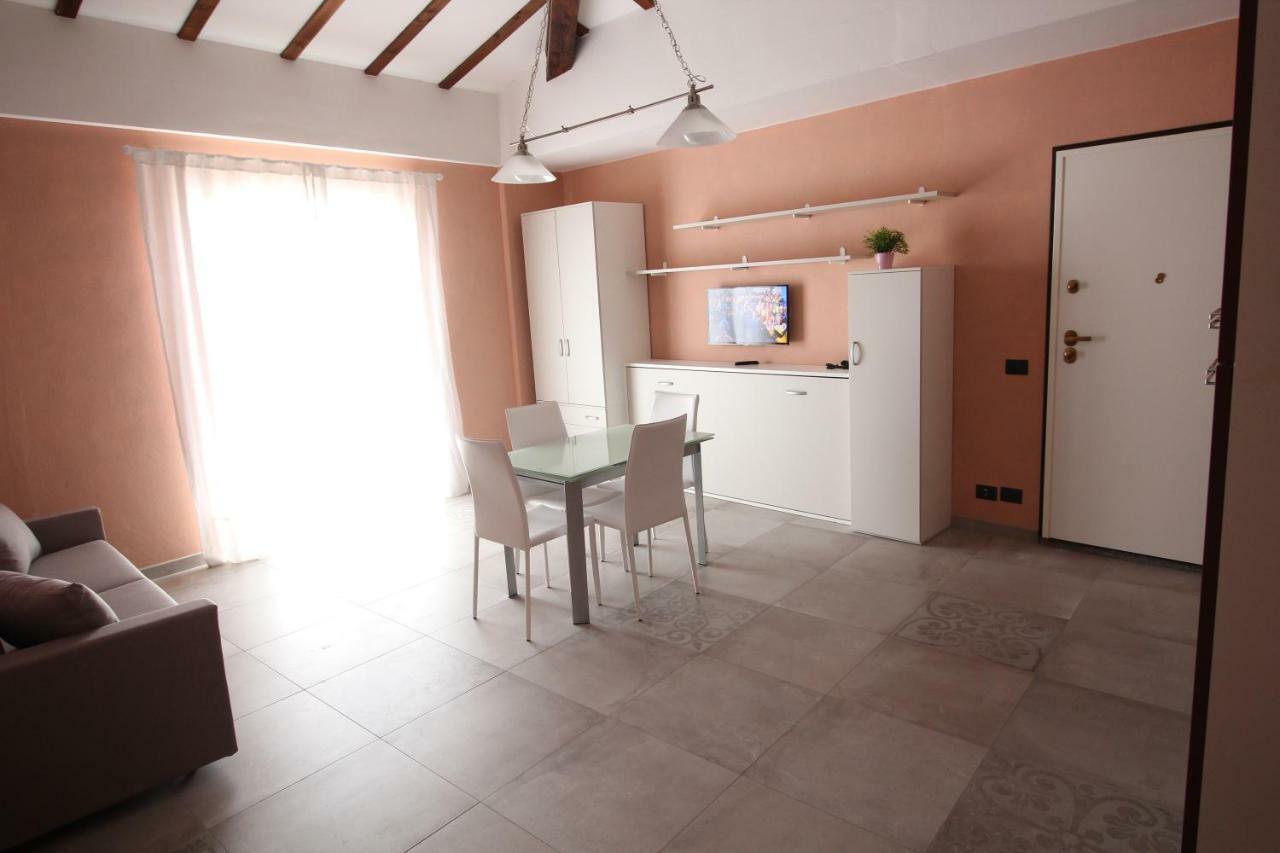 Del Prado Aparthotel Riva Ligure Exterior foto