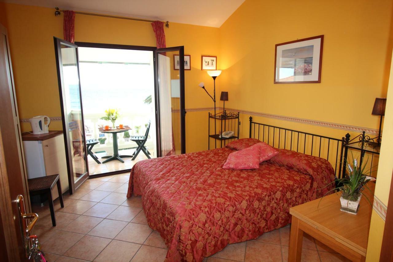 Del Prado Aparthotel Riva Ligure Exterior foto