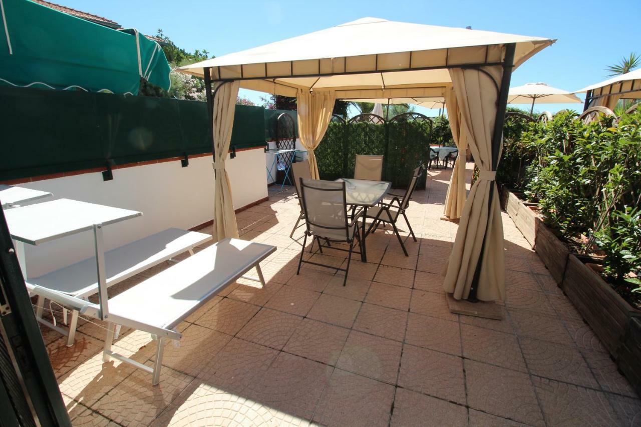 Del Prado Aparthotel Riva Ligure Exterior foto