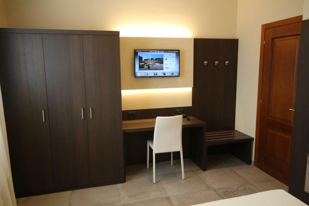 Del Prado Aparthotel Riva Ligure Exterior foto