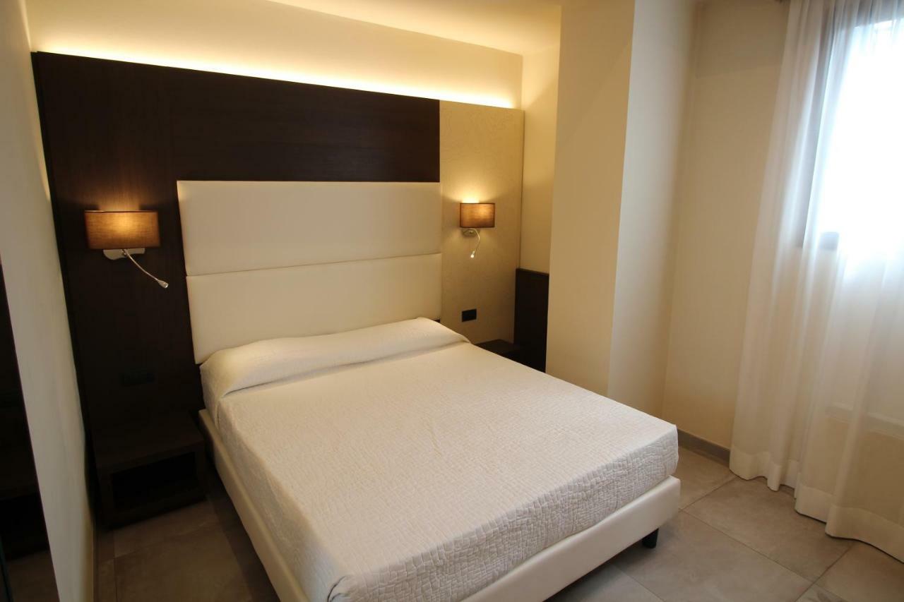 Del Prado Aparthotel Riva Ligure Exterior foto