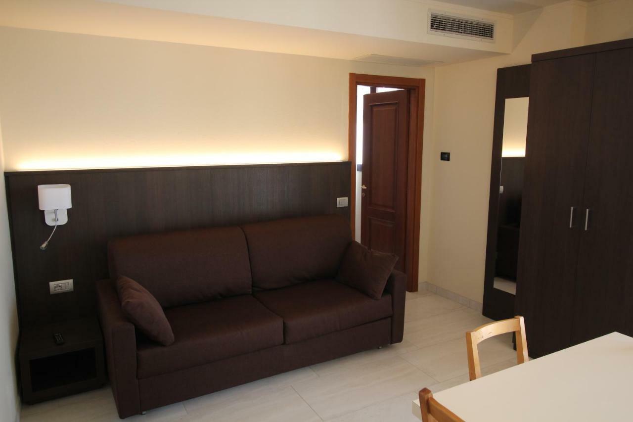 Del Prado Aparthotel Riva Ligure Exterior foto
