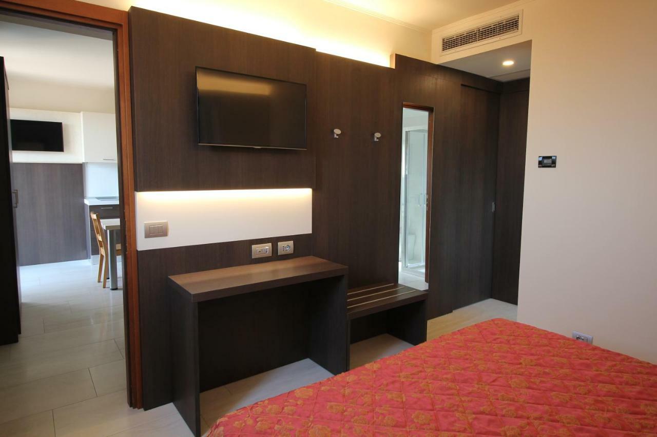 Del Prado Aparthotel Riva Ligure Exterior foto